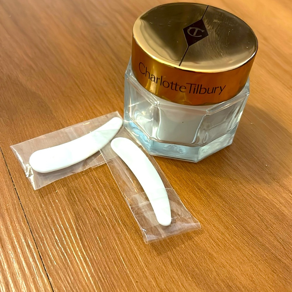 Charlotte Tilbury Magic Cream